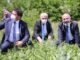 CHP BURSA MİLLETVEKİLİ ERKAN AYDIN ELAZIĞDA ÇİLEK TARLASINDA