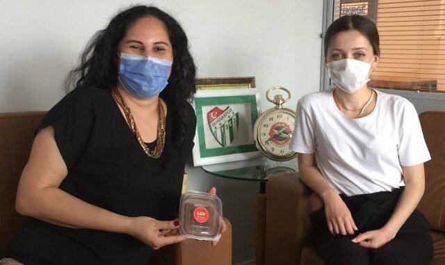 ASLI METİN SAKARYA VE ÇAĞLA KAPICIOĞLU ASLI METİN SAKARYA VE ÇAĞLA KAPICIOĞLU