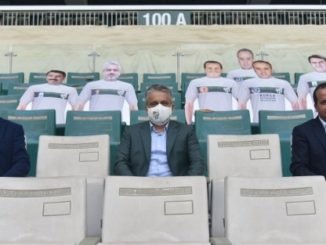 BURSASPOR SEYiRCiSiZ MAÇLARDA KARTON TARAFTAR iÇiN SiYASiLERDEN DESTEK