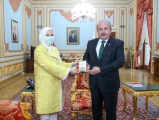 TBMM BAŞKANI MUSTAFA ŞENTOP VE AK PARTi BURSA MiLLETVEKiLi EMiNE YAVUZ GÖZGEÇ