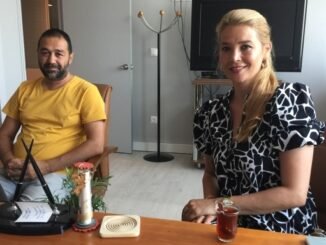 DOSABSiAD BAŞKANI NiLÜFER ÇEViKEL VE SERDAR MENEMEN