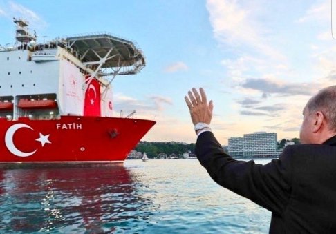 KARADENiZDE DOGALGAZ BULAN FATiH GEMiSi VE CUMHURBASKANI RECEP TAYYiP ERDOGAN KARADENiZDE DOGALGAZ BULAN FATiH GEMiSi VE CUMHURBASKANI RECEP TAYYiP ERDOGAN