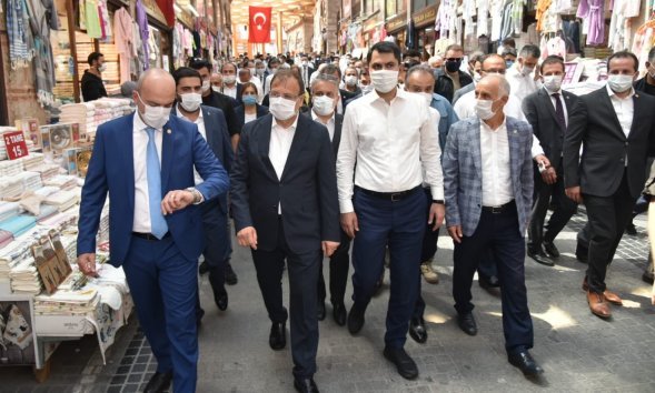 CARSI TURU CEVRE VE SEHIRCILIK BAKANI MURAT KURUM CARSI TURU CEVRE VE SEHIRCILIK BAKANI MURAT KURUM