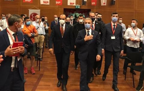 MHP GENEL SEKRETERi iSMET BUYUKATAMAN KONGRELERDE MAVi VATAN MESAJI MHP GENEL SEKRETERi iSMET BUYUKATAMAN KONGRELERDE MAVi VATAN MESAJI