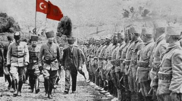 AGUSTOS VE ATATURK