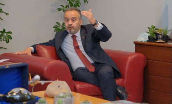 BUYUKSEHiR BELEDiYE BASKANI ALiNUR AKTAS BUYUKSEHiR BELEDiYE BASKANI ALiNUR AKTAS