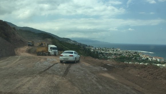 KURSUNLU CEVRE YOLU YAMACLARDA CALISMA VE MANZARA