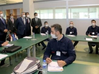KATMA DEGERi YUKSEK SANAYi DESTEGi SANAYi VE TEKNOLOJi BAKAN YARDIMCISI HASAN OZDEDE VALi YAKUP CANBOLAT