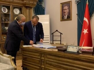 BUYUKSEHiR BELEDiYE BASKANI ALiNUR AKTAS VE GURKAN KAYA