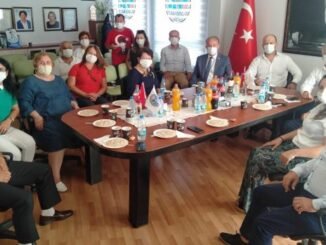 CHP BURSA MiLLETVEKiLi PROF DR YUKSEL OZKAN VE CHP BALKAN MASASI iZMiR TOPLANTISI