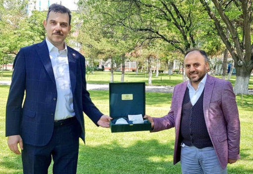 AK PARTi BURSA MLLETVEKiLi DR MUSTAFA ESGiN VE TURK SEKER GENEL MUDURU MUCAHiT ALKAN AK PARTi BURSA MLLETVEKiLi DR MUSTAFA ESGiN VE TURK SEKER GENEL MUDURU MUCAHiT ALKAN