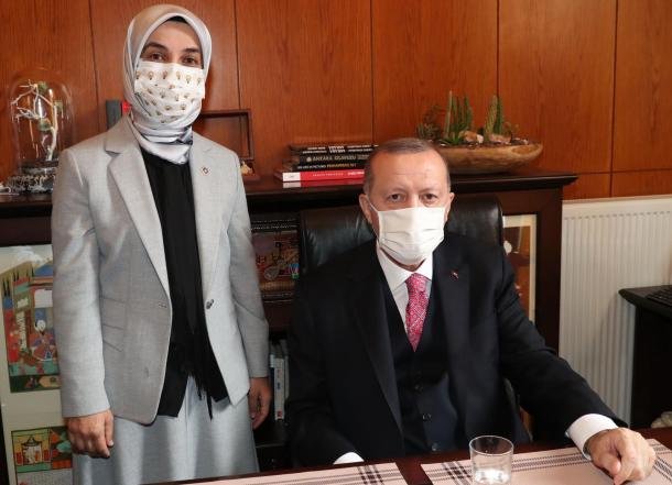 CUMHURBASKANI RECEP TAYYiP ERDOGAN VE AK PARTi BURSA MiULLETUVEKiLi ViLDAN YSSILMAZ GUREL KASIM TARiHLi GORUSMELERi