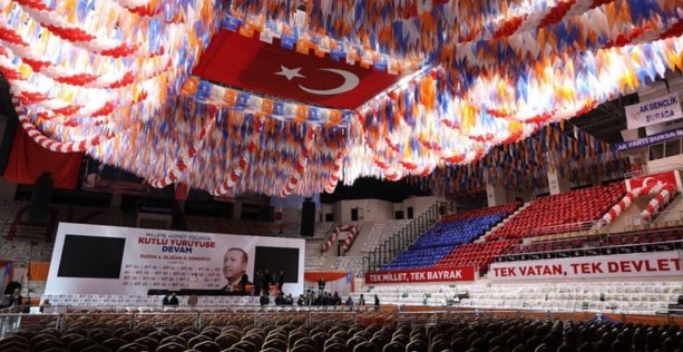 AK PARTI KONGRELERI DURDURULDU AK PARTI KONGRELERI DURDURULDU