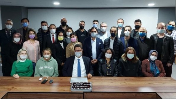 DEVA PARTISI IL BASKANI SERKAN OZGOZ VE IL YONETIMI DEVA PARTISI IL BASKANI SERKAN OZGOZ VE IL YONETIMI