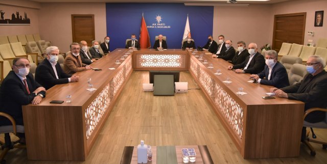 AK PARTi iL BASKANI DAVUT GURKAN VE ESKi BELEDiYE BASKANLARI AK PARTi iL BASKANI DAVUT GURKAN VE ESKi BELEDiYE BASKANLARI