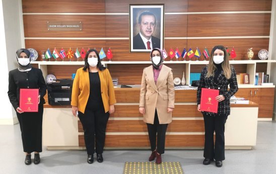 AK PARTi iLCE KADIN KOLLARI KARACABEY VE HARMANCIK ATAMASI AK PARTi iLCE KADIN KOLLARI KARACABEY VE HARMANCIK ATAMASI