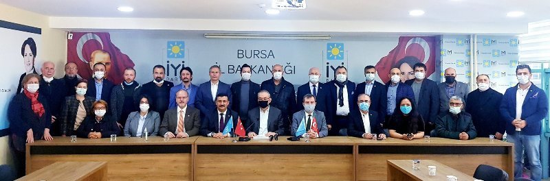 iYi PARTi YLUKSEK HEYECAN KALABALIK GORUNTU iYi PARTi YLUKSEK HEYECAN KALABALIK GORUNTU