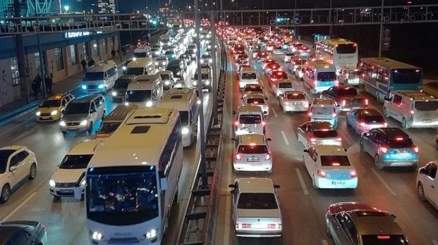 BURSADA TRAFIK SIKISIKLIGI BURSADA TRAFIK SIKISIKLIGI
