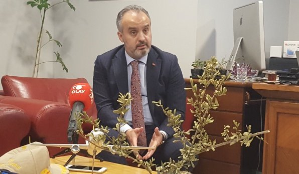 BUYUKSEHiR BELEDiYE BASKANI ALiNUR AKTAS BUYUKSEHiR BELEDiYE BASKANI ALiNUR AKTAS