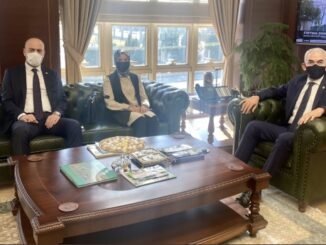 AK PARTi BURSA MiLLETVEKiLi ZAFER ISIK ESi ORMAN MUHENDiSi YELiZ IISIK ORMAN GENEL MUDURU BEKiR KARACABEY