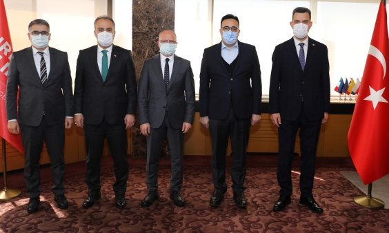 3 THY YÖNETiM KURULU BAŞKANI iLKER AYCI, MUSTAFA ESGiN, ALiNUR AKTAŞ, DAVUT GÜRKAN