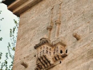 OSMANLI MiMARiSi CAMiLERDE KUSX SARAYLARI