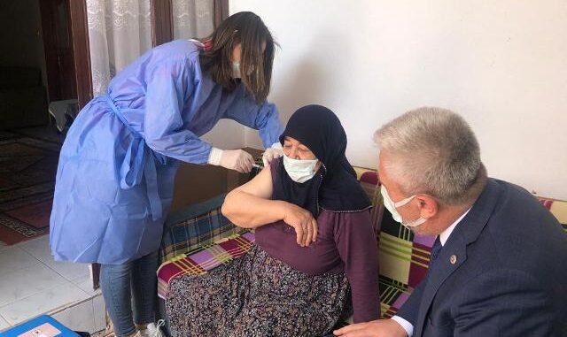 iL SAGLIK MUDURU DR FEVZi YAVUZYILMAZ VE ASI iL SAGLIK MUDURU DR FEVZi YAVUZYILMAZ VE ASI