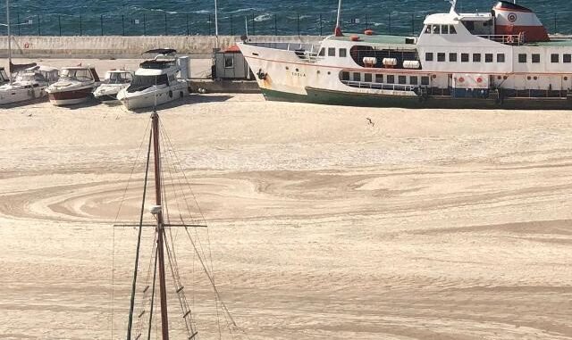 DENIZ SALYASI GUZELYALI YAT LIMANI DENIZ SALYASI GUZELYALI YAT LIMANI