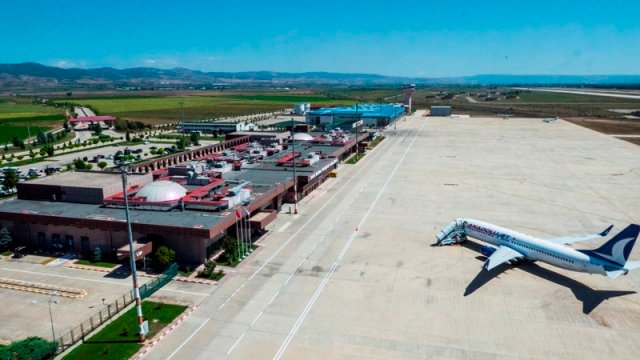 YENISEHIR HAVAALANI UCUSLAR BASLIYOR YENISEHIR HAVAALANI UCUSLAR BASLIYOR