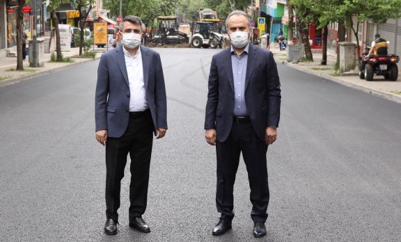 BUYUKSEHIR BELEDIYE BASKANI ALINUR AKTAS VE YILDIRIM BELEDIYE BASKANI OKTAY YILMAZ