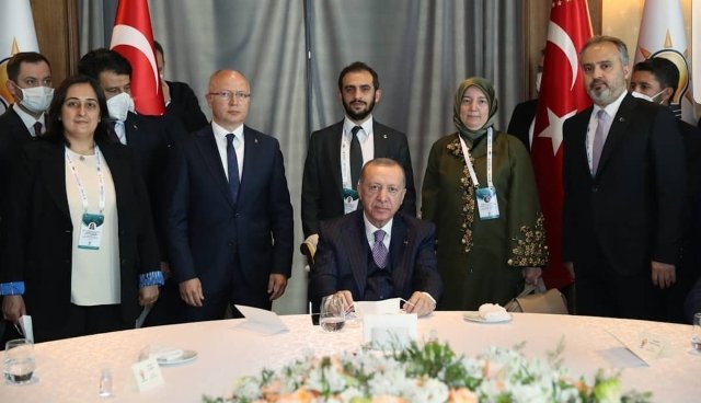 CUMHURBASKANI RECEP TAYYiP ERDOGAN VE AK PARTi BURSA EKiBi YASSIADA DEMOKRASi VE OZGURLUK ADASI CUMHURBASKANI RECEP TAYYiP ERDOGAN VE AK PARTi BURSA EKiBi YASSIADA DEMOKRASi VE OZGURLUK ADASI