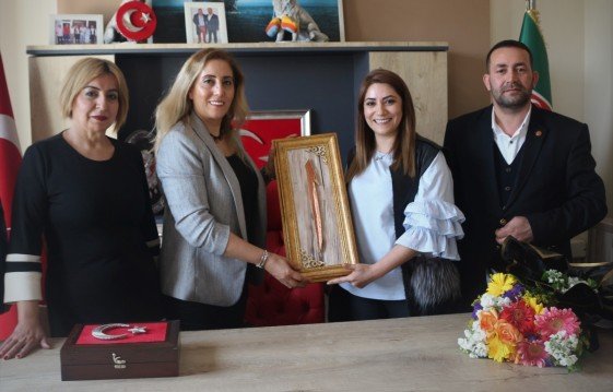 TDP KADIN KOLLARI GENEL BASKANI CANAN CEYLAN TDP KADIN KOLLARI GENEL BASKANI CANAN CEYLAN