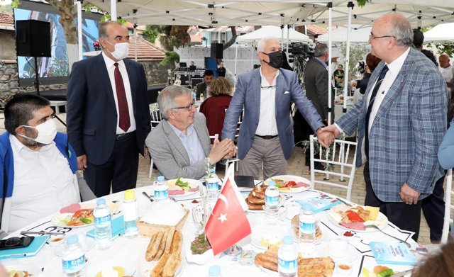 MUDANYA BELEDiYE BASKANI HAYRi TURKYILMAZ MUSTAFA BOZBEY TiRiLYE TAS MEKTEP BASIN TOPLANTISI MUDANYA BELEDiYE BASKANI HAYRi TURKYILMAZ MUSTAFA BOZBEY TiRiLYE TAS MEKTEP BASIN TOPLANTISI
