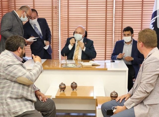 ERCAN YAKUT VE FATIH OKUMUS ERZURUM BUYUKSEHIR BELEDIYE BASKANI MEHMET SEKMEN ZIYARETI