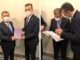 SAGLIK BAKANI FAHRETTiN KOCA VE DR MUSTAFA ESGiN BUU HAZIRLADIGI COViD KiTABI