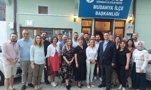 DEVA iL BASKANI SERKAN OZGOZ VE DEVA MUDANYA ZiYARETi DEVA iL BASKANI SERKAN OZGOZ VE DEVA MUDANYA ZiYARETi
