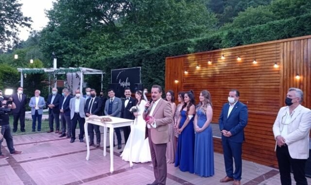 ERCAN YENICE OGLUNUN NIKAHI VE DUNDEN BUGUNE AK PARTI KADROLARI ERCAN YENICE OGLUNUN NIKAHI VE DUNDEN BUGUNE AK PARTI KADROLARI