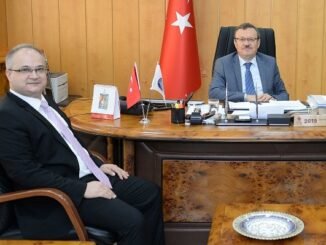 BUU REKTORU PROF DR AHMET SAIM KILAVUZ VE BUU MESLEK YUKSEK OKULLARI KOORDINATORU PRPF DR CAGATAN TASKIN