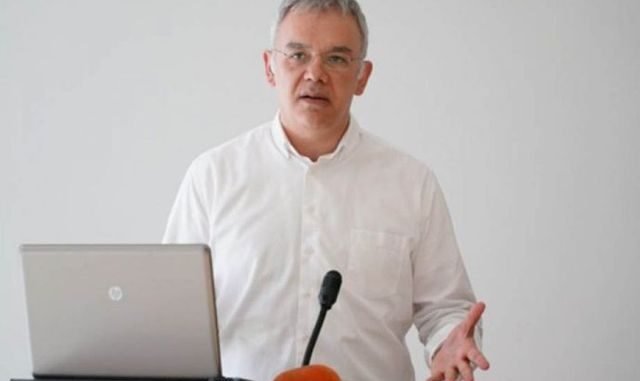 PROF DR KAYIHAN PALA ASI ONERiSi PROF DR KAYIHAN PALA ASI ONERiSi