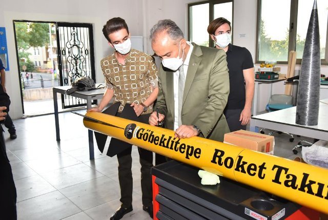 GOBEKLITEPE ROKETI VE ALINUR AKRAS GOBEKLITEPE ROKETI VE ALINUR AKRAS