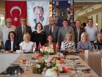NiLUFER LiONS KULUBU BASKANI BERiL BAYLAN VE YONETiMi BASIN TOPLANTISI