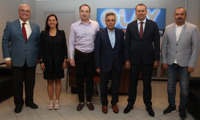 iL GOC iDARESi MUDURU RECEP BATU UYUM VE iLETiSiM CALISMA GRUBU BASKANI BURCU DEMiR OLAY MEDYA ZiYARETi iL GOC iDARESi MUDURU RECEP BATU UYUM VE iLETiSiM CALISMA GRUBU BASKANI BURCU DEMiR OLAY MEDYA ZiYARETi