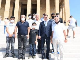 RUSTU BURLU SEVGi EVi COCUKBLARI GURKAN KAYA ATATURK HUZURUNDA ANITKABiR
