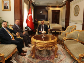 iSMAiL TATLIOGLU VE SELCUK TURKOGLUNUN VALi YAKUP CANBOLAT ZiYARETi