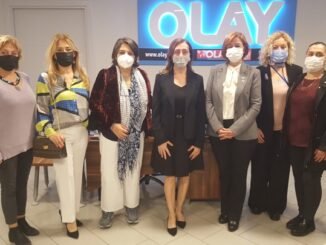YAZI iCiN TOPLUMSAL ESiTLiK iCiN KADIN DERNEKLERi ZEYMNEP GOKNiL SANAL SELDA ERGUN HULYA FIRAT TUBA ARDA AYLiN SABANCI TiJEN SOZERi AYLA EFE