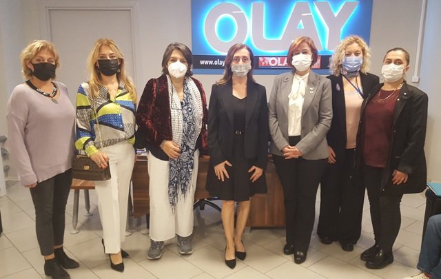 YAZI iCiN TOPLUMSAL ESiTLiK iCiN KADIN DERNEKLERi ZEYMNEP GOKNiL SANAL SELDA ERGUN HULYA FIRAT TUBA ARDA AYLiN SABANCI TiJEN SOZERi AYLA EFE YAZI iCiN TOPLUMSAL ESiTLiK iCiN KADIN DERNEKLERi ZEYMNEP GOKNiL SANAL SELDA ERGUN HULYA FIRAT TUBA ARDA AYLiN SABANCI TiJEN SOZERi AYLA EFE