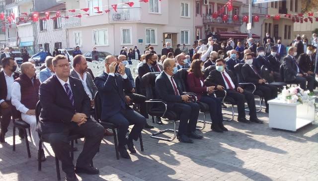 DEVA iL BASKANI SERKAN OZGOZ VE MUDANYA MUTAREKESi YILDONUMU TORENi DEVA iL BASKANI SERKAN OZGOZ VE MUDANYA MUTAREKESi YILDONUMU TORENi