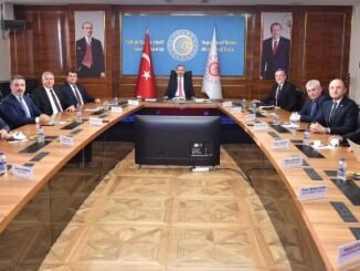BTSO BASKANI iBRAHiM BURKAY YONETiM KURNULU BTSO MECLiS BASKANI ALi UGUR TiCARET BAKANI MEHMET MUS GORUSMESi