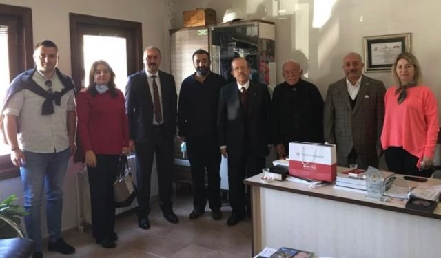 YAZI iCiN ERDEM SAKER FELSEFE KULUBU ZiYARETi GURKAN KAYA YAZI iCiN ERDEM SAKER FELSEFE KULUBU ZiYARETi GURKAN KAYA