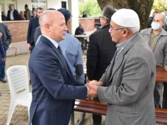 AK PARTI IL BASKANI DAVUT GURKAN KENDI KOYU KESTEL GOZEDEDE